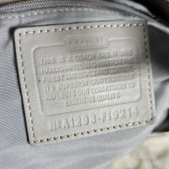 Coach Soho Optic Lynn Light Pastel Signature Canvas Gray Leather Trim Hobo Bag - Picture 9 of 16